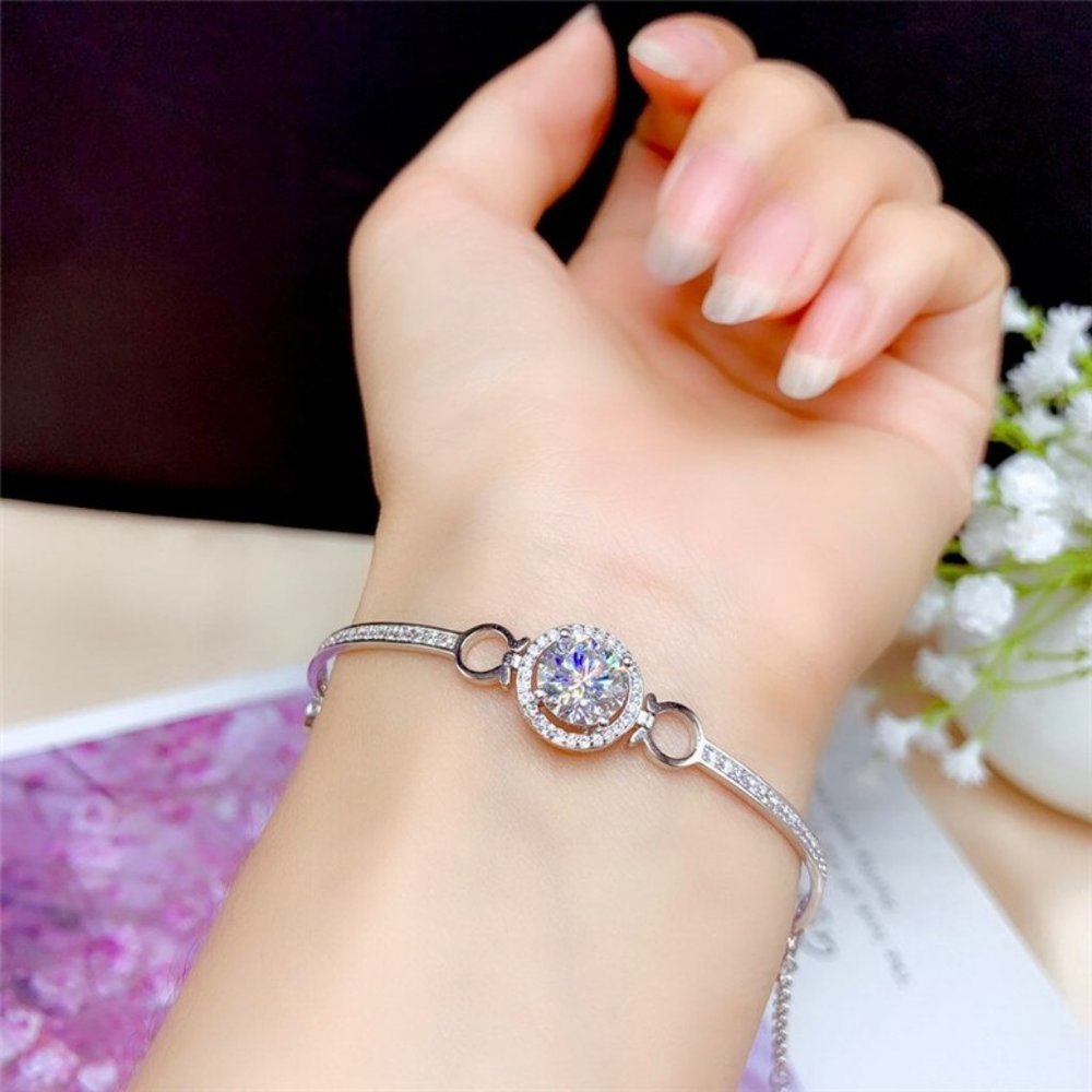Certified 1ct. t.w. Moissanite Diamond Halo Bar Circle Bracelet NEW - Picture 6 of 15